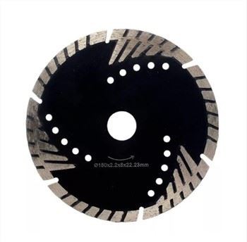 Segmentovaný turbo pilový kotouč